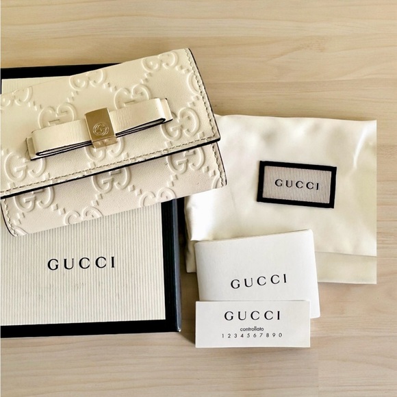 Brand New Gucci ssima Leather Key Holder - Picture 1 of 8